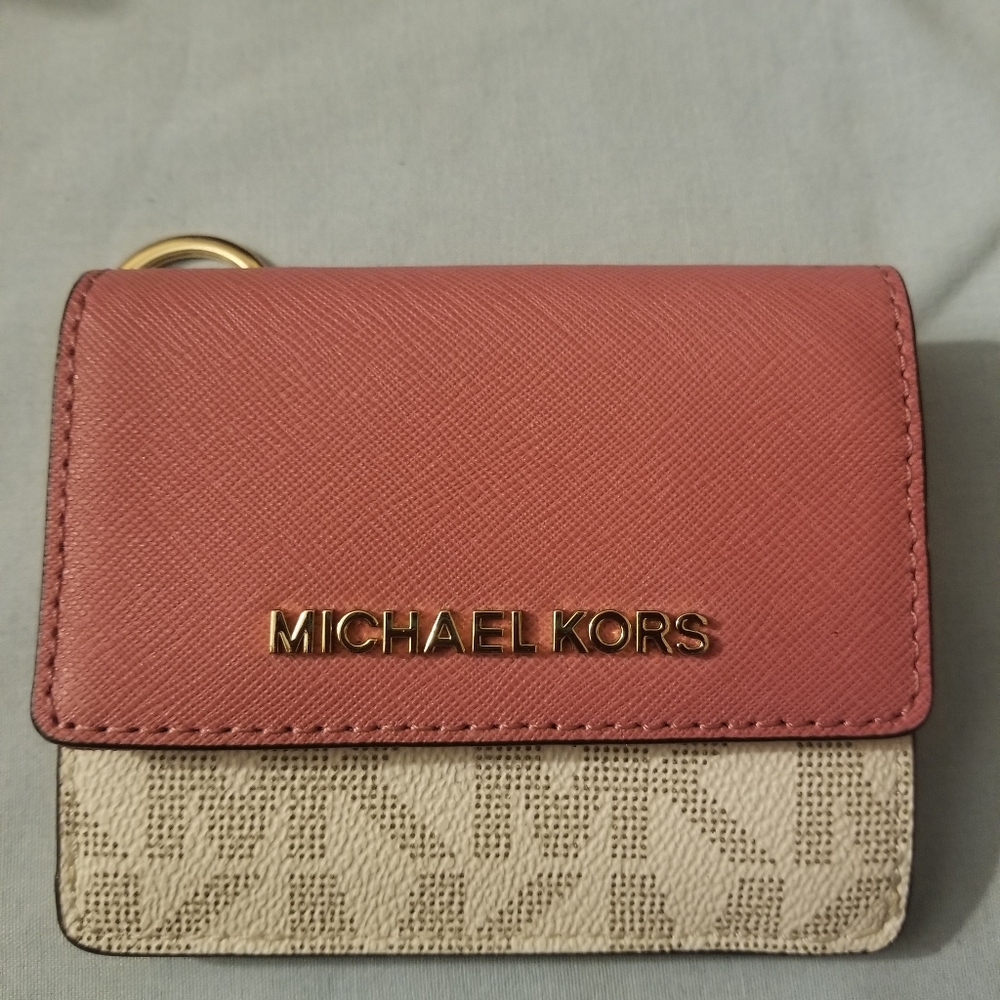 Super cute💕 Michael Kors wallet